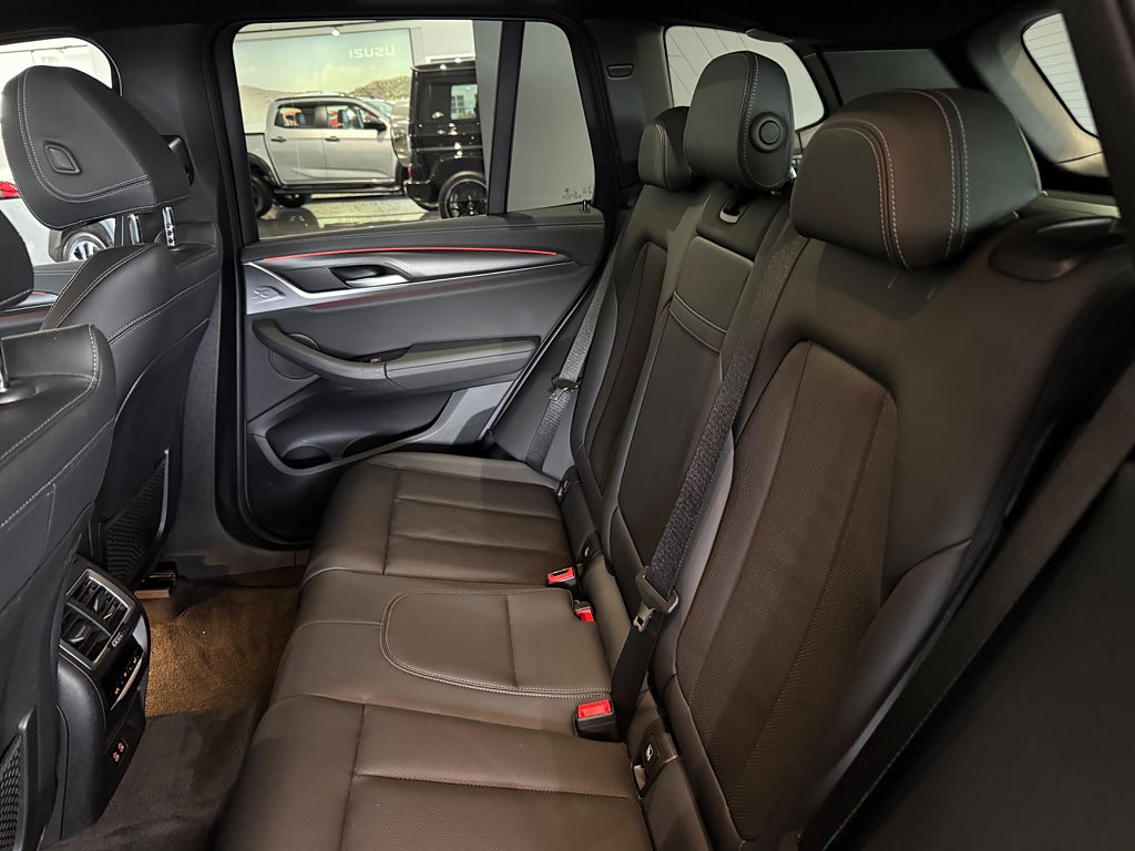 BMW iX3 M Sport Glastak Läder Drag - bild 6