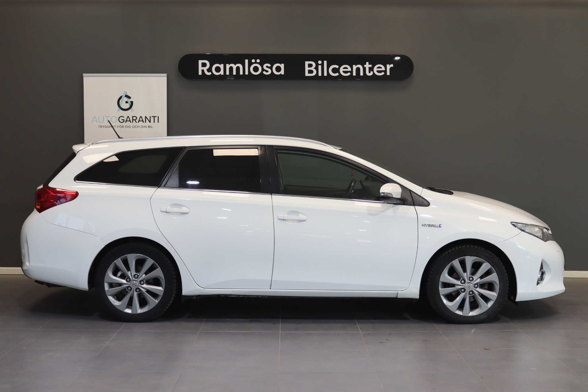 Toyota Auris 2014, photo 7/55