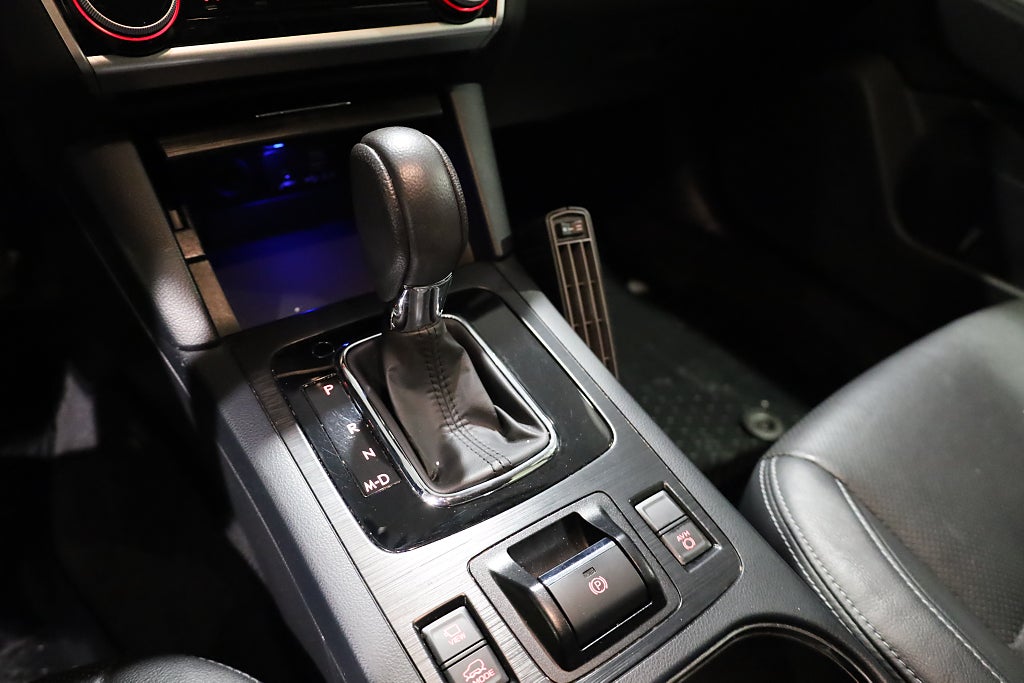 Subaru Outback 2,5i 175hk Ridge AWD Aut Drag M-värme Kamera Läder 2020