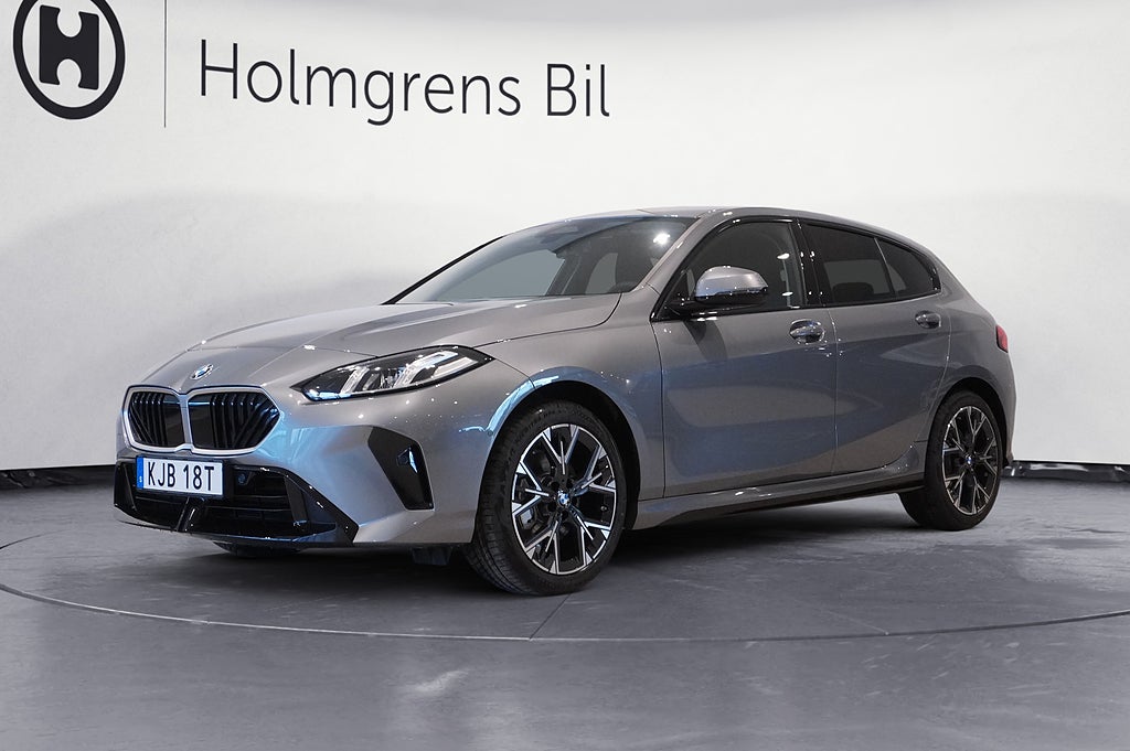 BMW 120 Ränta 4,99% | M Sport Design Backkamera Navi Rattvärme
