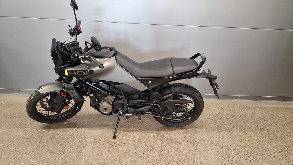 Husqvarna Svartpilen 401 