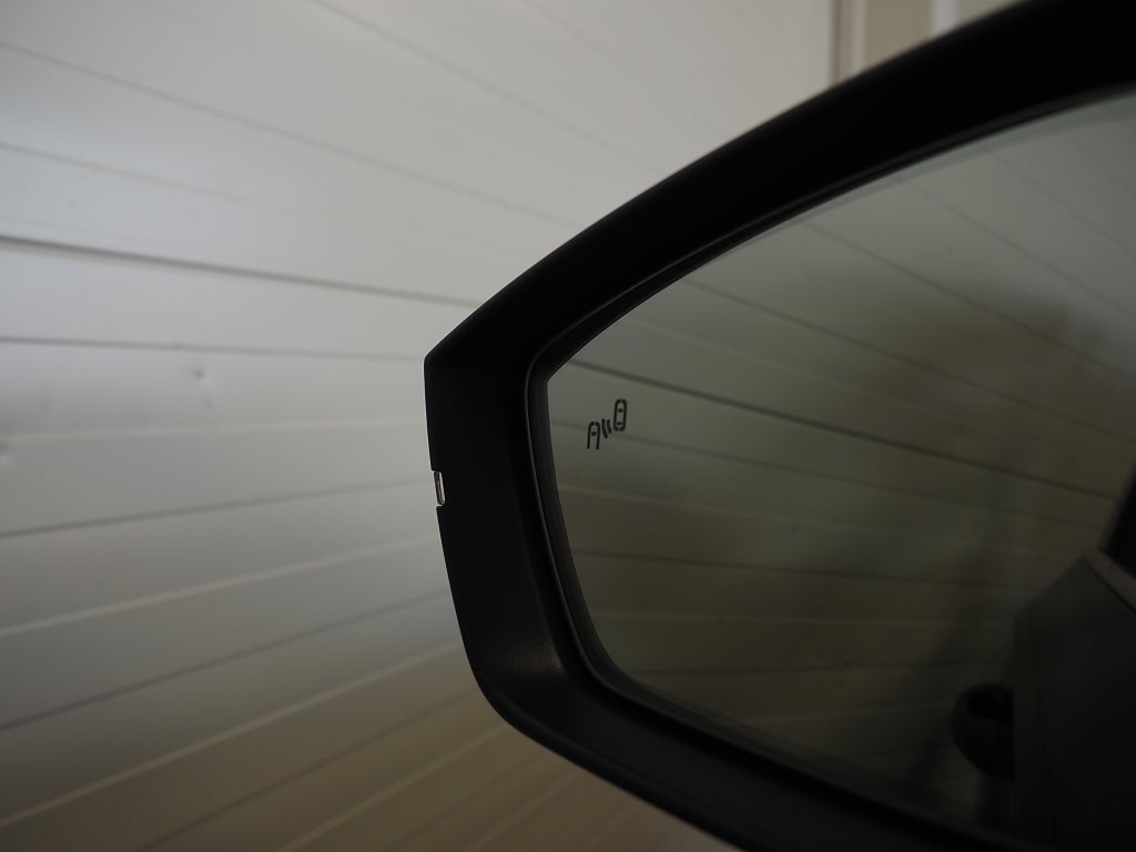 Skoda Superb Kombi 2.0 TSI 4x4 280hk L&K Navi B-Kam Skinn 2018