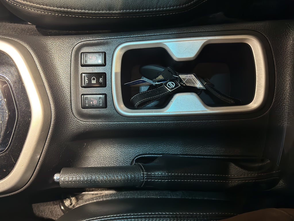 Nissan Navara Dubbelhytt 2.3 dCi 4WD Euro 6 - bild 16