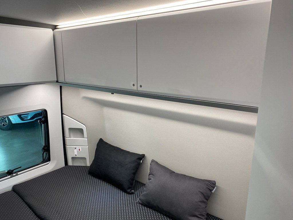 Adria Twin 600 SPB / Under 6 m / Automat / Dieselvärmare / - Adria