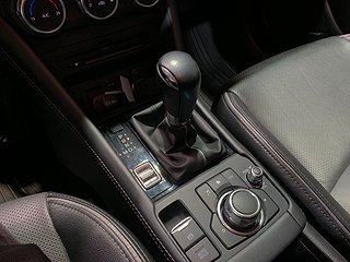 Halvkombi Mazda CX-3 21 av 29