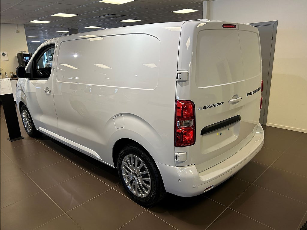 Bild på Peugeot e-Expert Electric 75kWh L2