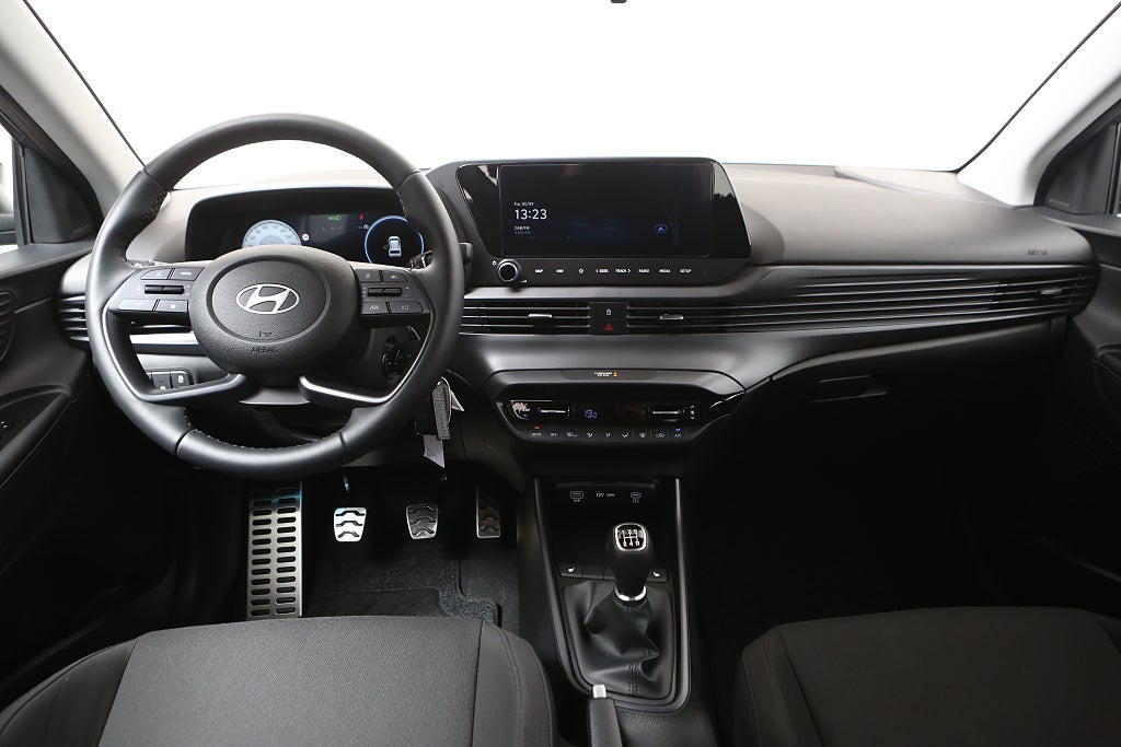 Hyundai Bayon Essential 1.2 MPi | Manuell | Moms | Låga mil 2025