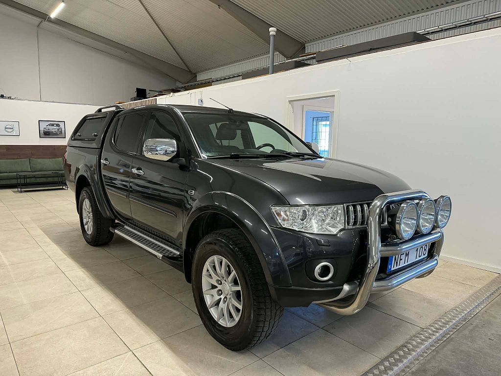 Mitsubishi L200 Dubbelhytt 2.5 Automat 2 Brukare GPS Kamera 4x4 Euro 5