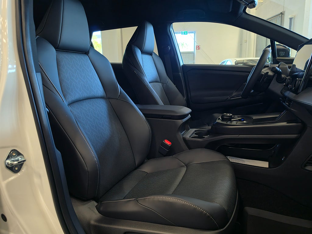 Subaru E-Outback Limited / 380hk / Värmepump / Lanseringskampanj /