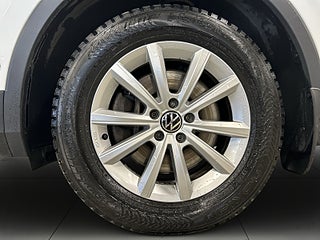 Volkswagen Tiguan 2.0 TDI 4M Elegance MOMS/Kamera/Drag/S&VDäck/D-värmare – bild 14