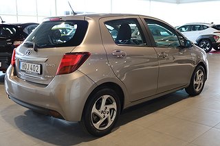Halvkombi Toyota Yaris 5 av 22