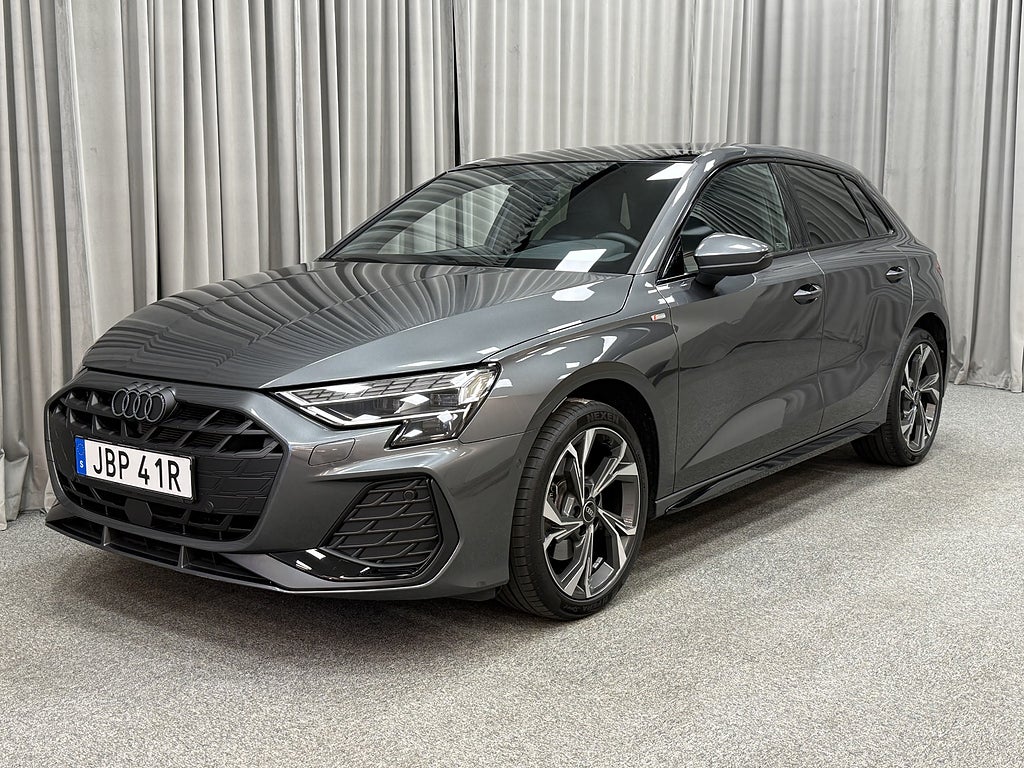 Audi A3 35 TFSi 150HK S-Line Aut Värmare/Panorama/Drag/SONOS
