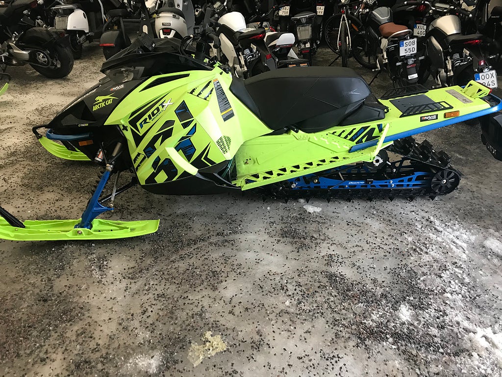 Arctic Cat Riot X 8000 146 Demo Superkampanj 