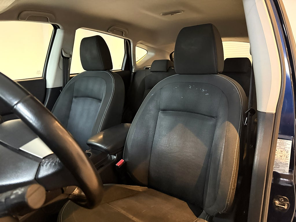 Nissan Qashqai 1.6 114HK NYBESIKTIGAD KAMKEDJA FARTHÅLLARE P-SENSOR