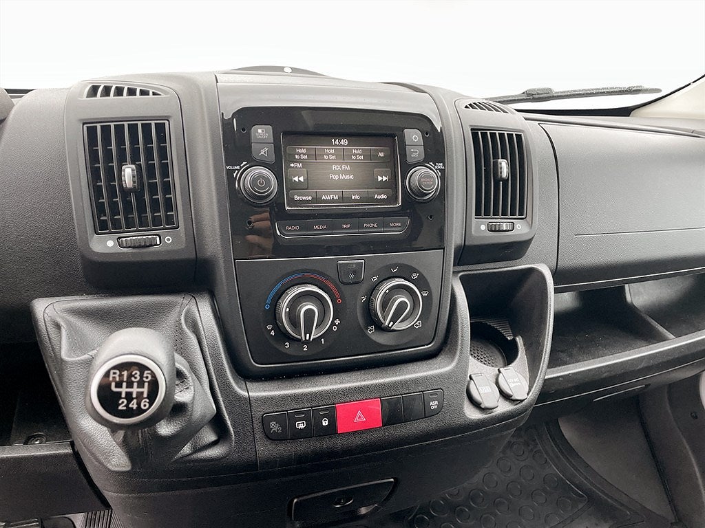 Bild på Peugeot Boxer PRO+ 335 2.2 BHDi 145hk L3H2 - DRAG, B-KAMERA