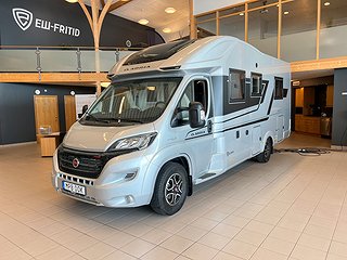 Husbil-halvintegrerad Adria Coral 670 SLT Supreme