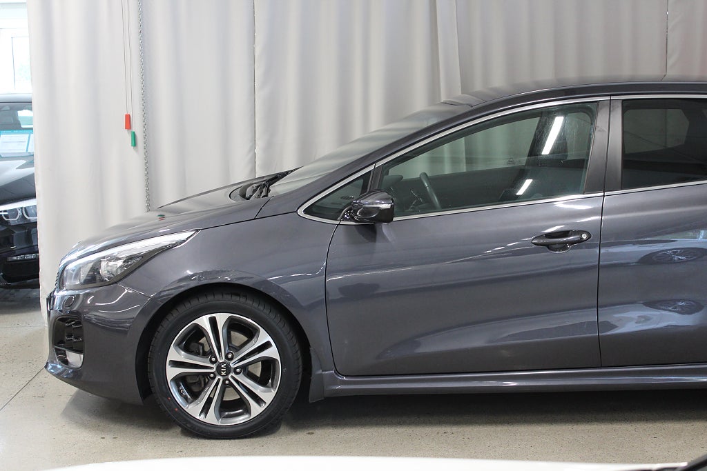 Kia Ceed 1.6 CRDi DCT GT-Line, M&K-värmare, S&V-hjul 3,99% Ränta