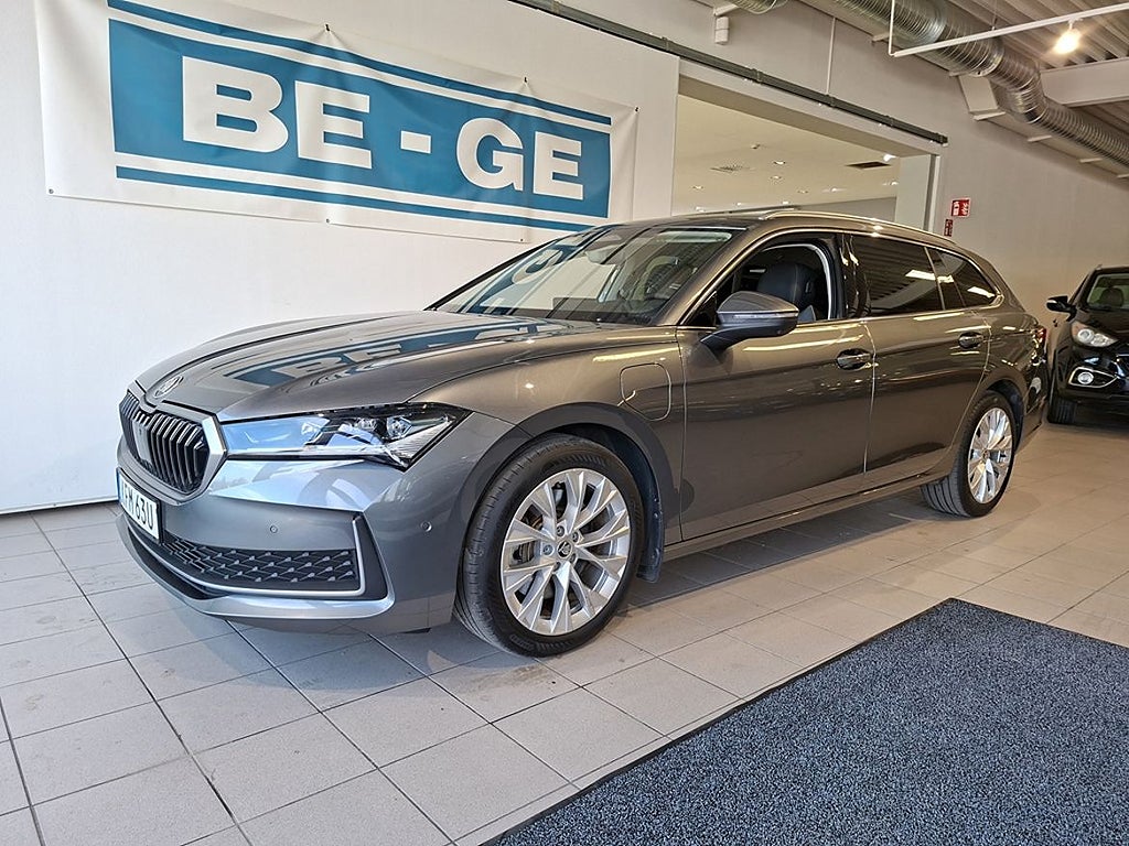 Skoda Superb Selection 1,5 TSI IV 204HK Dragkrok LED-Matrix