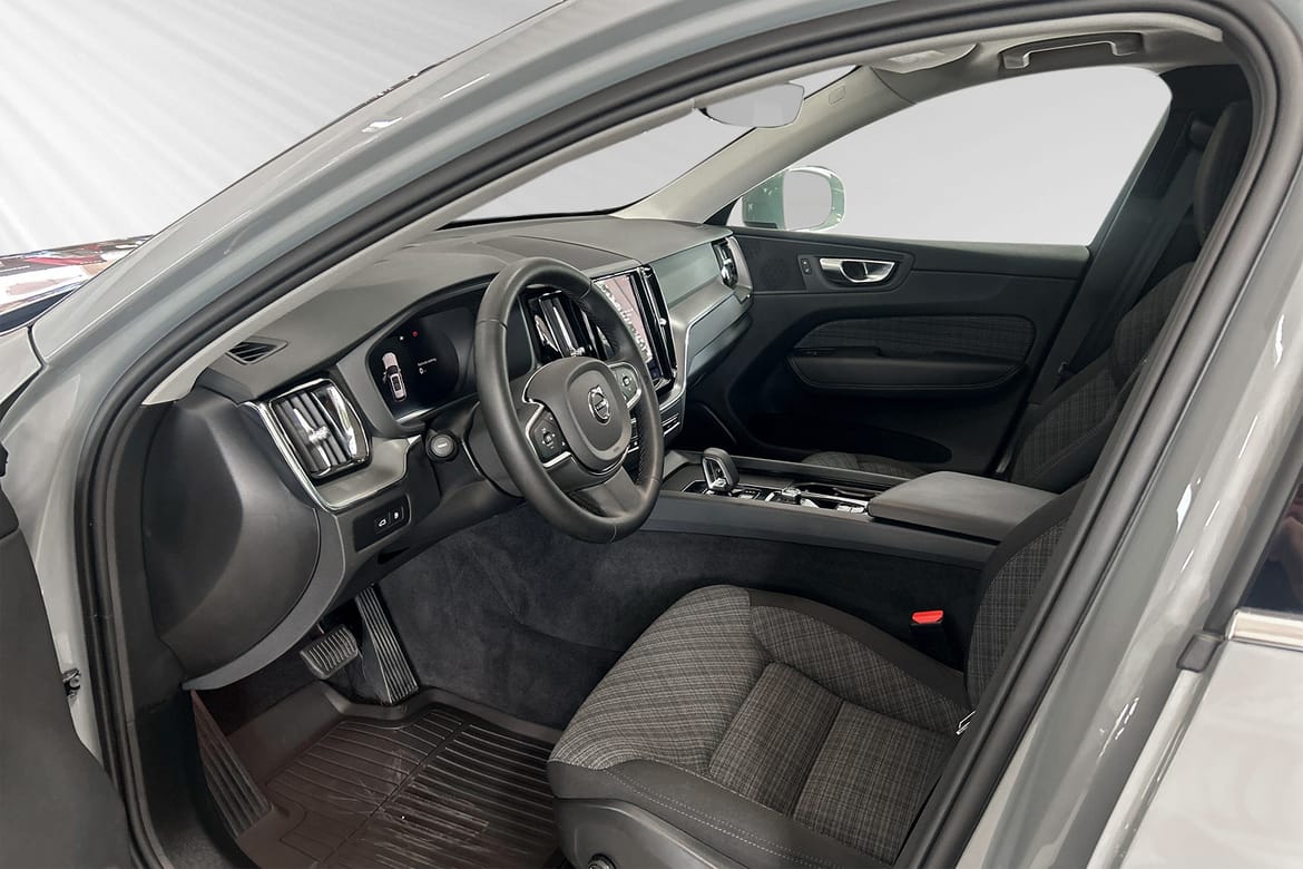 Volvo XC60 T6 Core DRAG 2025, kuva 7/10