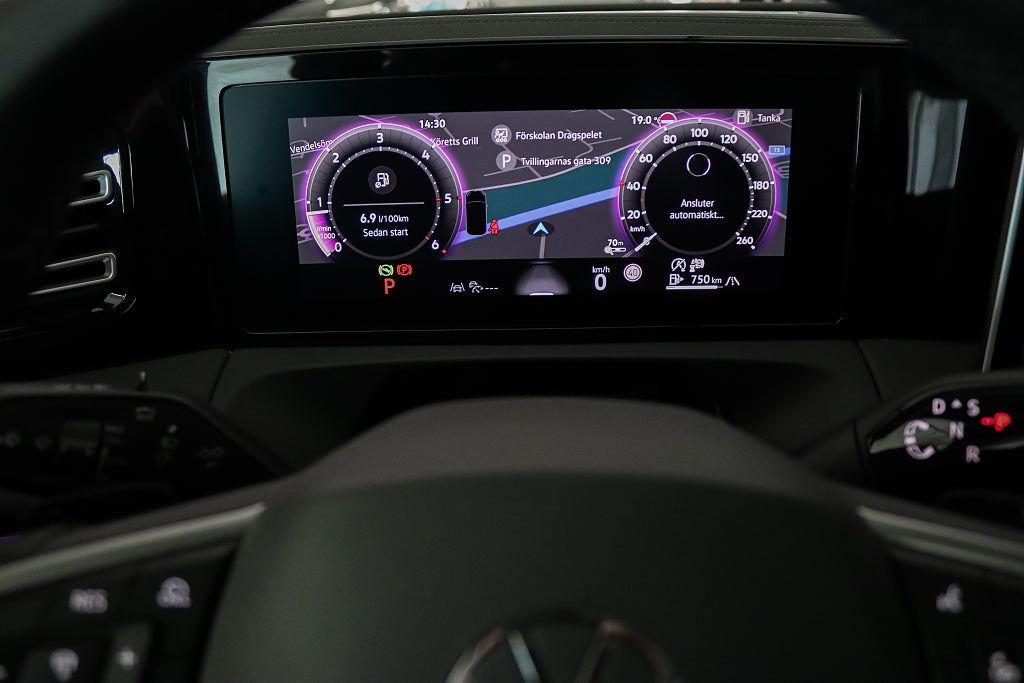 Volkswagen Tiguan 2.0 TDI 4M R-Line Premium Pano HuD Värmare