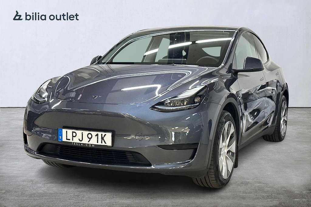 Tesla Model Y Standard Range RWD 299hk Pano B-Kam Navi