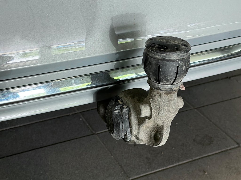 Volvo V90 Recharge T6 AWD Core Edition Adaptiv Fart Drag Värmare bild 16