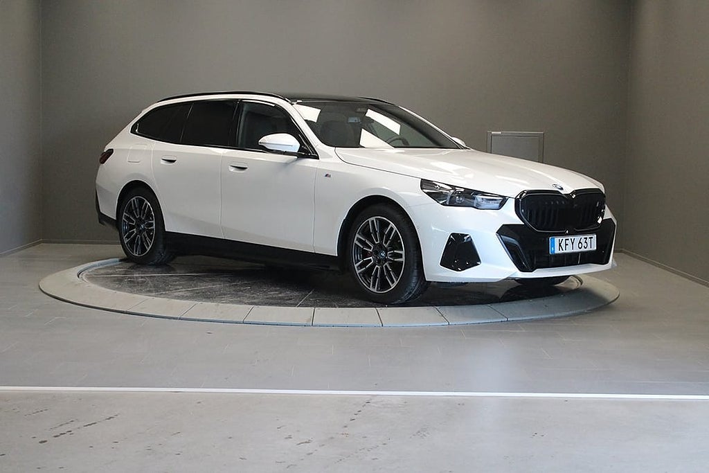 BMW i5 eDrive40 Touring M SportPro Innovation Travel Comfort BiliaDay..