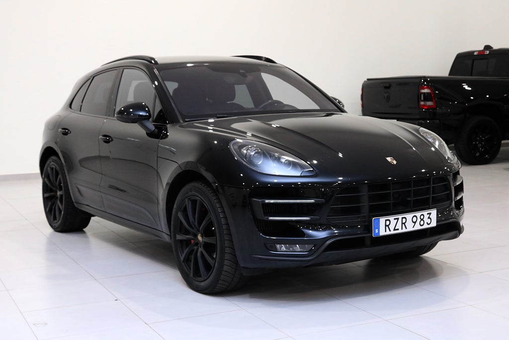 Porsche Macan Turbo / 400hk / Luft / Värmare / Svensksåld 