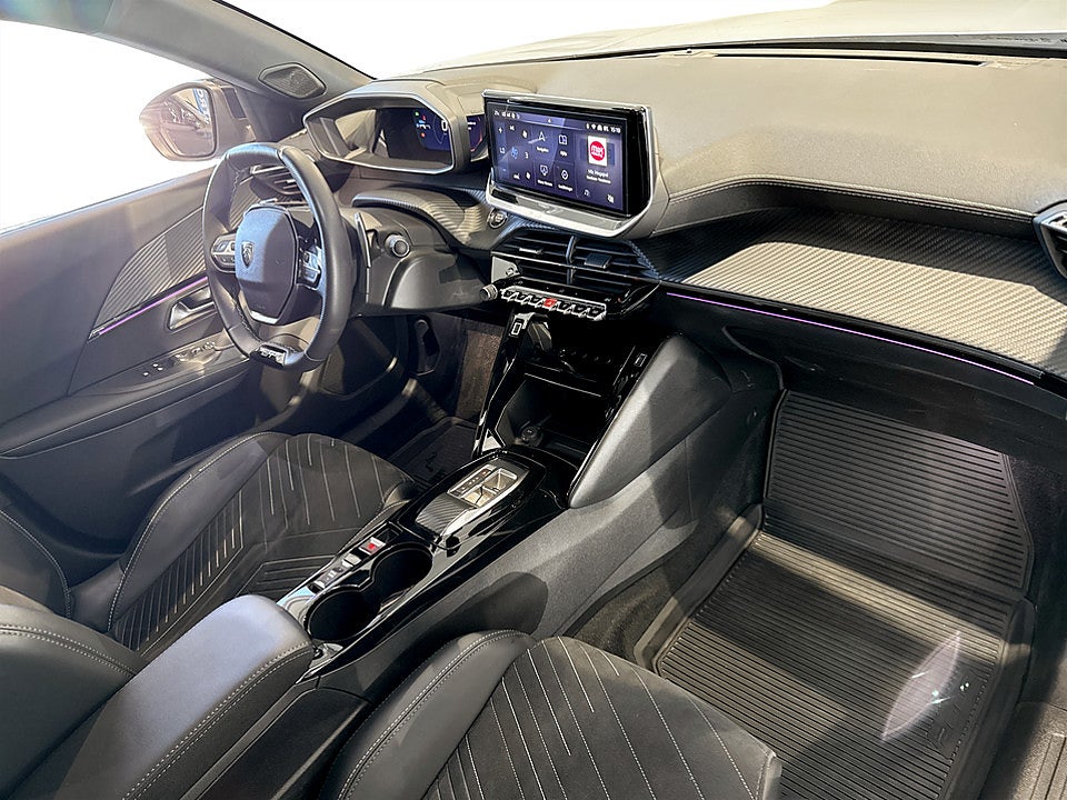 Bild på Peugeot 2008 GT 1.2 PT 130hk Aut B-KAMERA ELSTOL