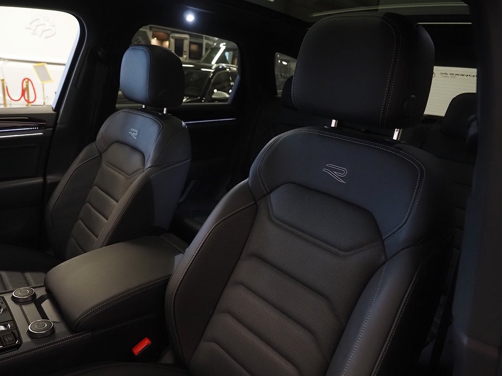 Volkswagen Touareg TDI 286hk 4M R-Line Black | Se Spec! | 2025