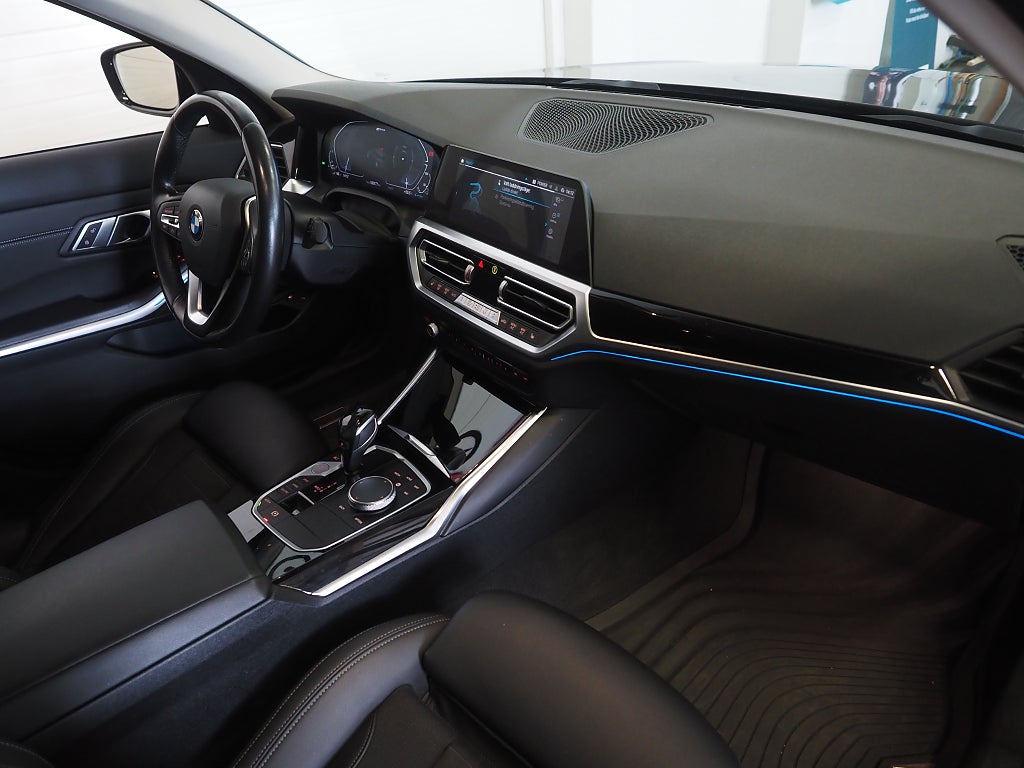 BMW 330e Plug-in Touring 292hk Sport Line | Drag | Navi |