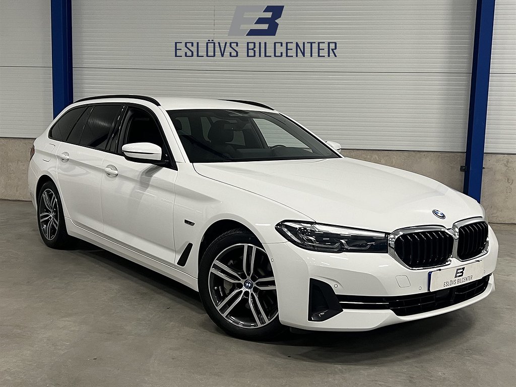 BMW 530e xDrive Touring 292 HK / Leasebar / Drag / Backkamera /