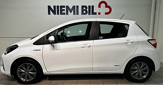 Toyota Yaris Hybrid Active Mvärm Kamera Kamkedja S/V-hjul