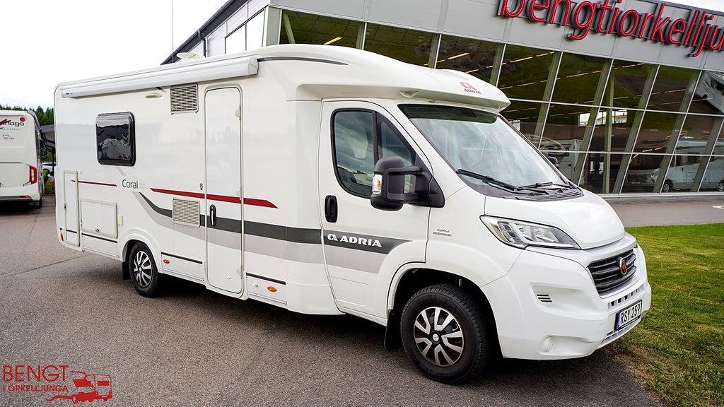Adria Coral S 670 SLT | Låga enkelsängar | Automat