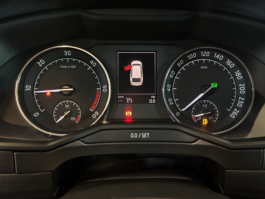 Skoda Superb Kombi 2.0 TDI 4x4SCR Businessline Style/Backkamera/drag