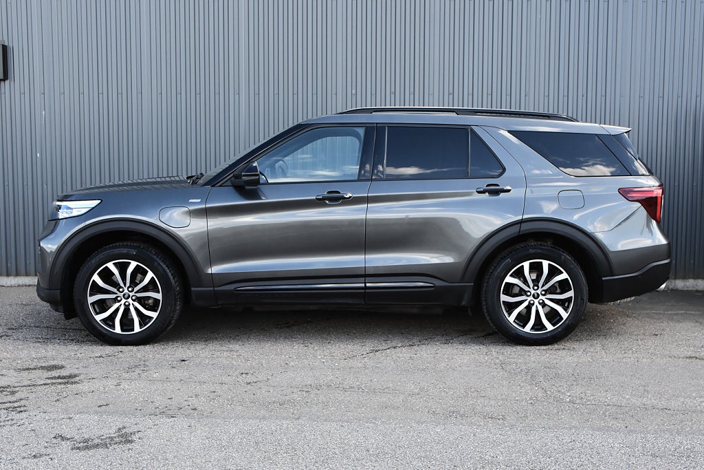 Ford Explorer 2020 - miniatyr 6