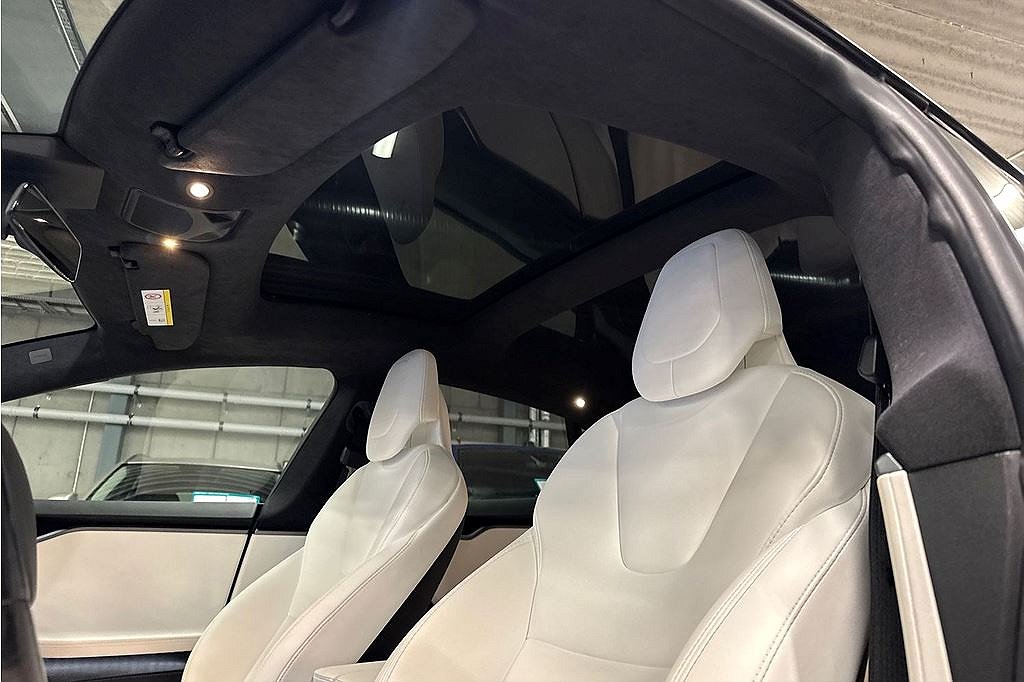Tesla Model S 100D, Autopilot, luftfjädring, Vit läder, fr 2,95%