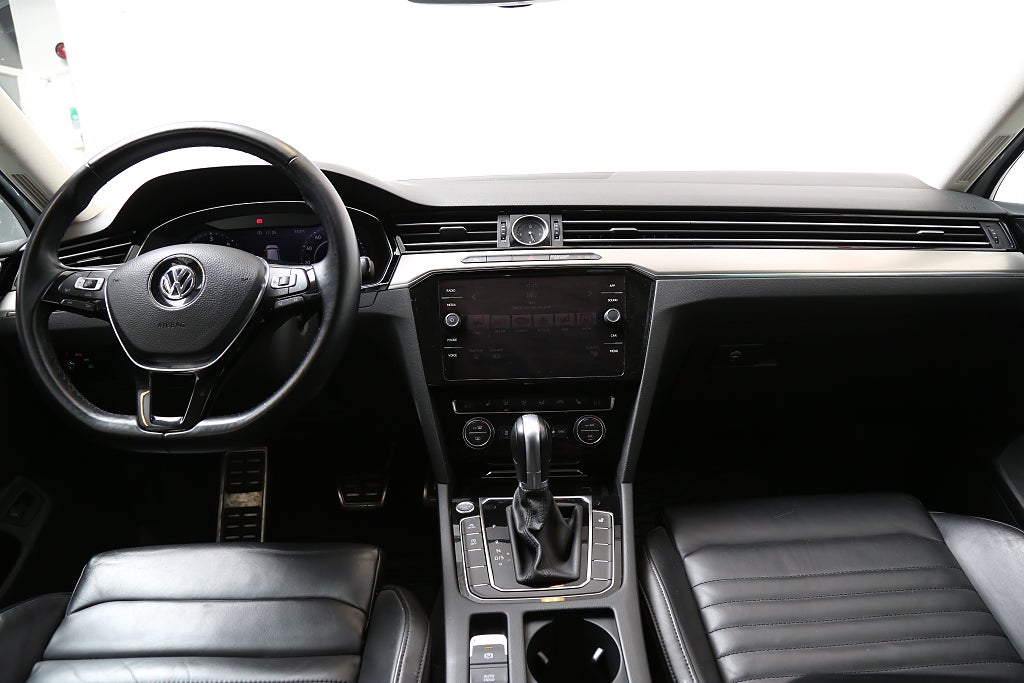 Volkswagen Passat Alltrack 2,0 TDI 190hk SCR 4Motion GT DSG Värmare Drag 2018