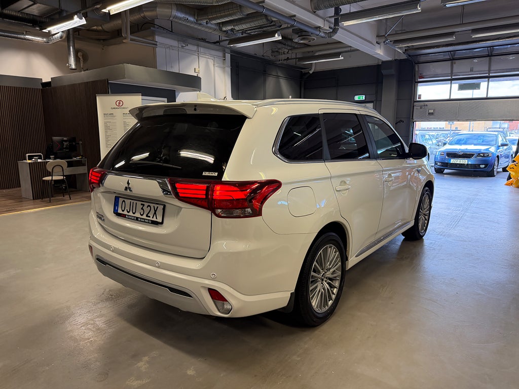 Mitsubishi Outlander 2020 - miniatyr 5