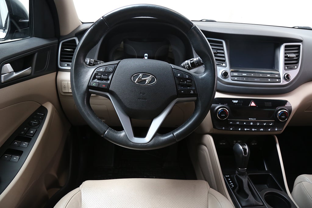 Hyundai Tucson 1,6 T-GDI 177hk  Premium AWD Aut Navi Skinn Pano Drag 2016