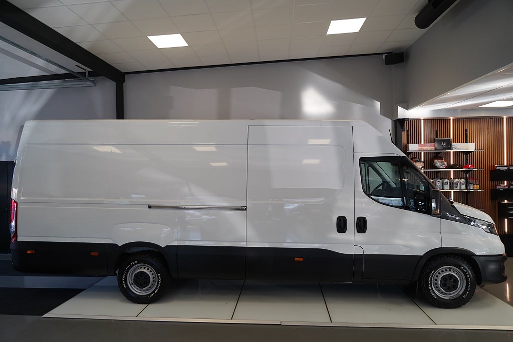 Iveco Daily 2023 - miniatyr 2