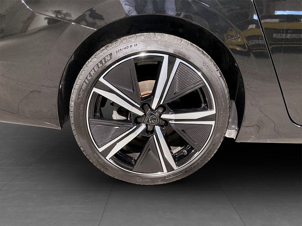 Bild på Peugeot 308 SW GT 1.2 PT 130hk Aut - B-KAMERA, CARPLAY