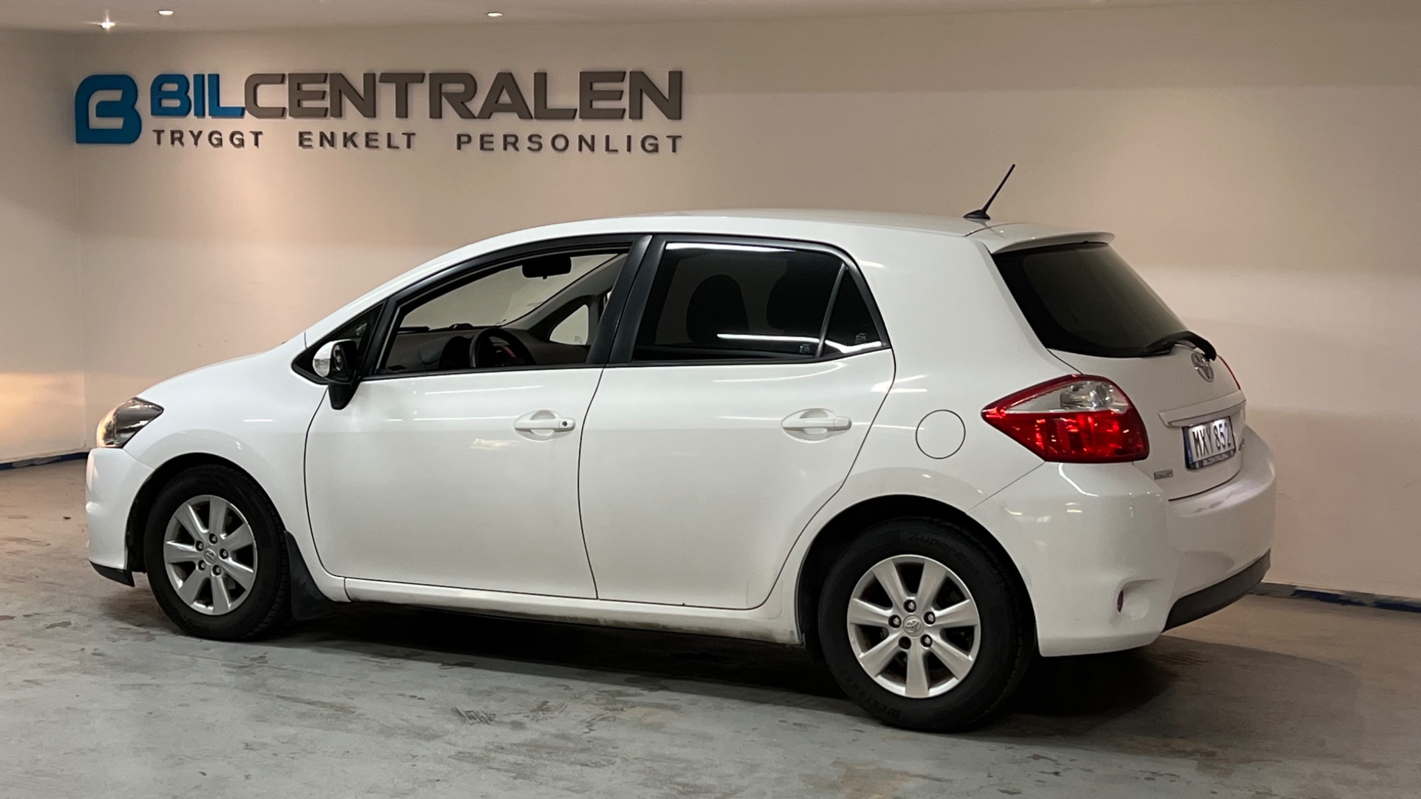 Toyota Auris 2012, bild 5/10