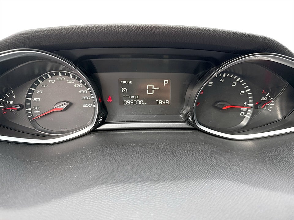 Bild på Peugeot 308 5D STYLE 1.2 PT 130hk Aut PANO B-KAMERA 