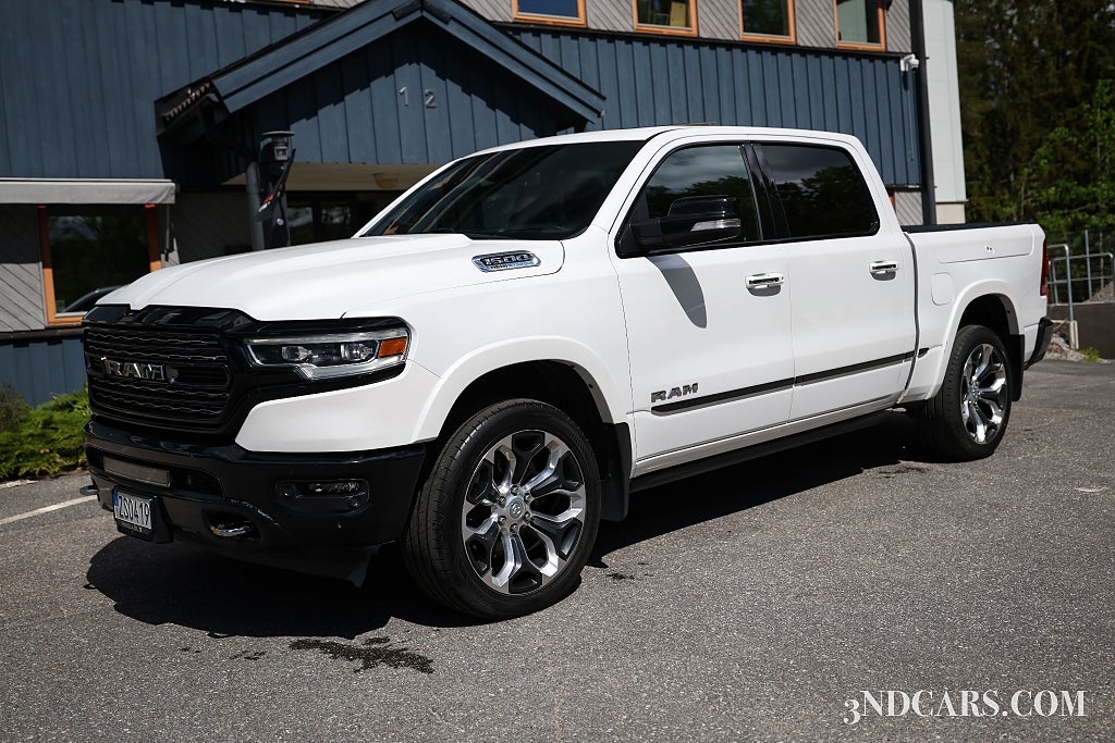 RAM 1500 CC 5.7 V8 HEMI 4x4 LIMITED SLÄDE 22" MULTIGATE RAMBOX
