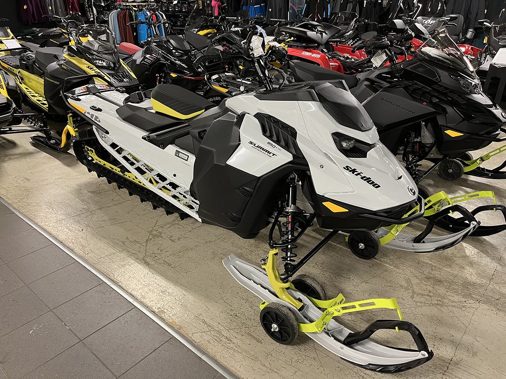 Ski-Doo Summit Adrenaline Edge 146" 850 E-TEC