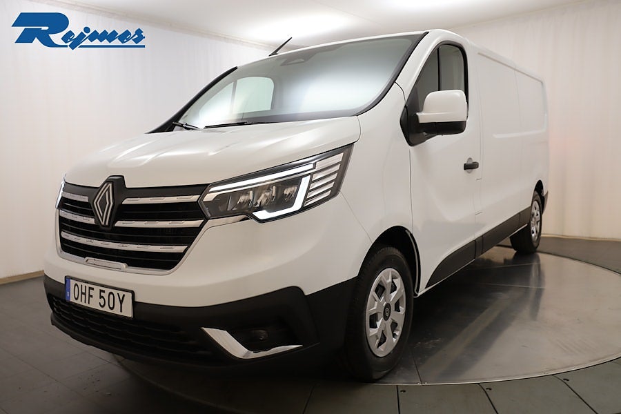 Renault trafic III Skåp PhII Nordic L2H1 150 A (9-växlad) värmare