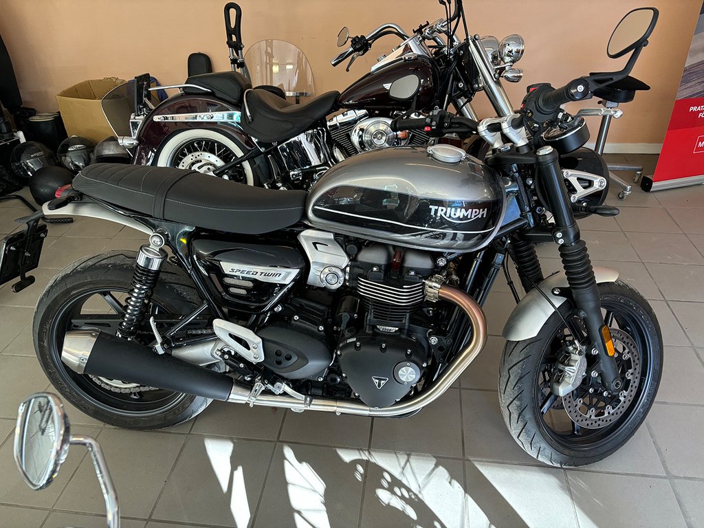 Triumph Speed Twin 1200 Endast 28 mil 1 ägare Nyskick