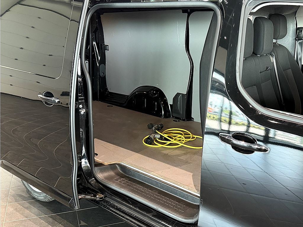 Bild på Opel Vivaro-e Premium 75kWh 136hk Aut L3 - DRAG, M-VÄRMARE, B-KAMERA