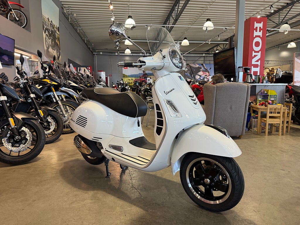 Piaggio Vespa 300 GTS Super #Endast 895mil# 